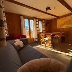 Alte Bock 2.0 Bed & Breakfast Grachen